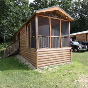 One-Bedroom Cabin